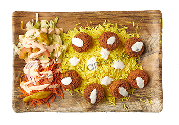  F2. FALAFEL RIISILLÄ